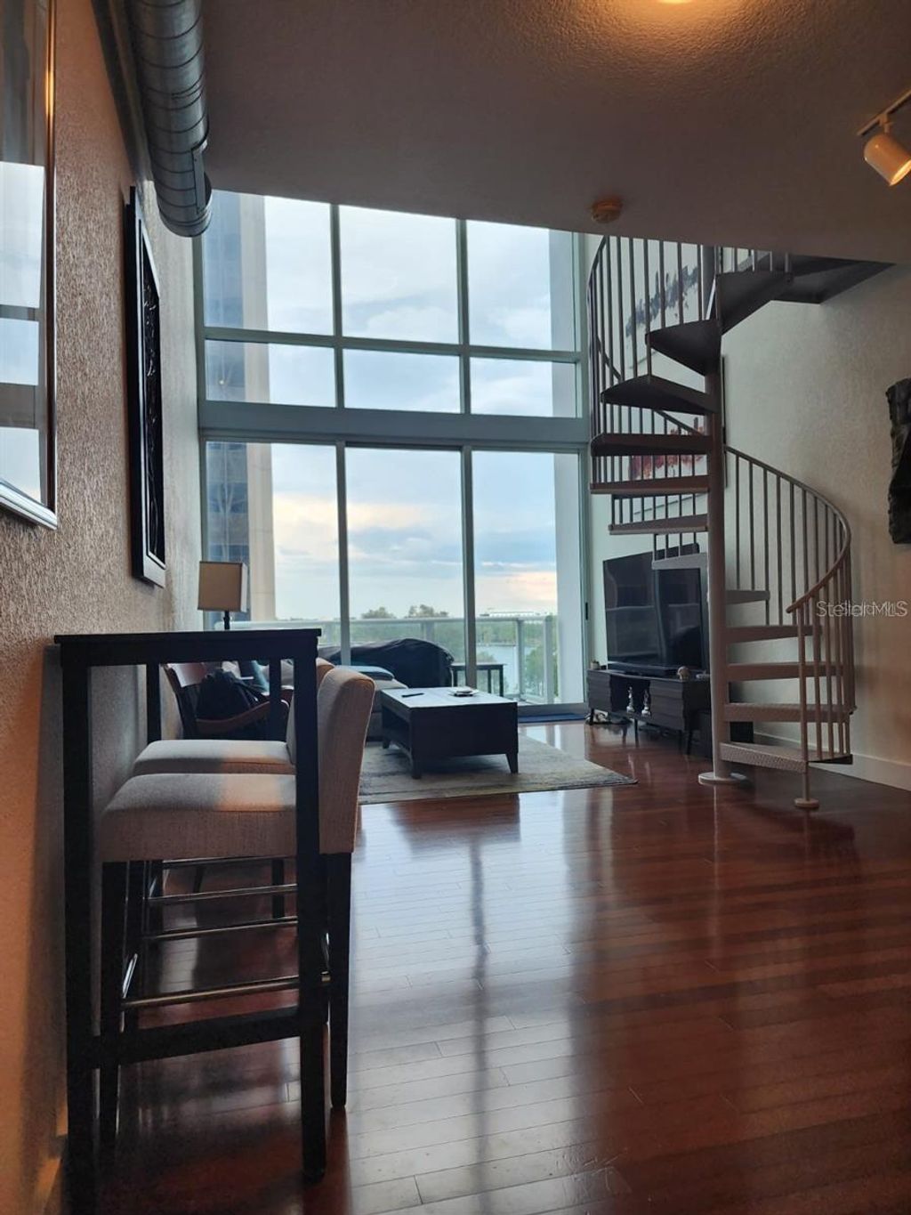 Photo of 150 E Robinson Street #419, Orlando, FL 32801 (MLS # O6314501)