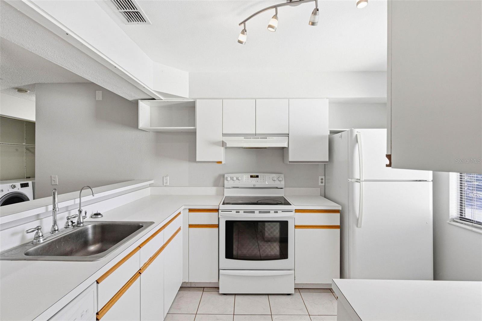 ARBOR GROVE CONDO - Residential