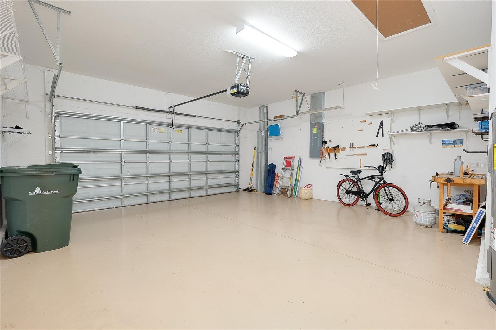 SARASOTA NATIONAL PH 13-B - Residential