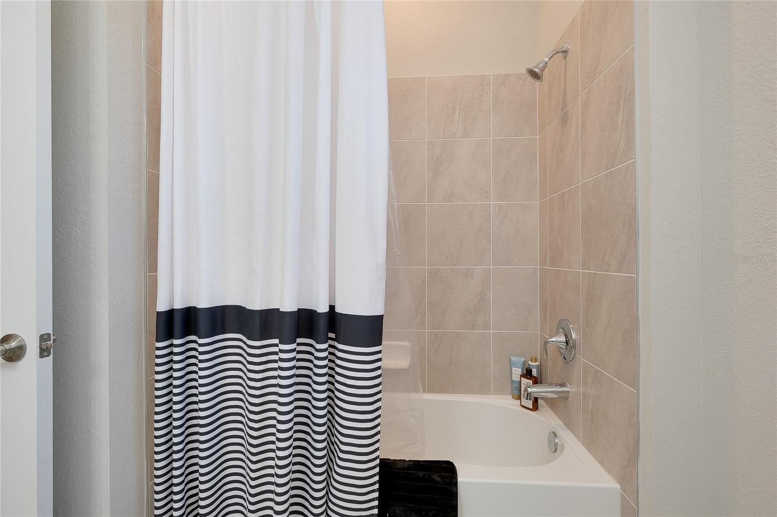 SARASOTA NATIONAL PH 13-B - Residential