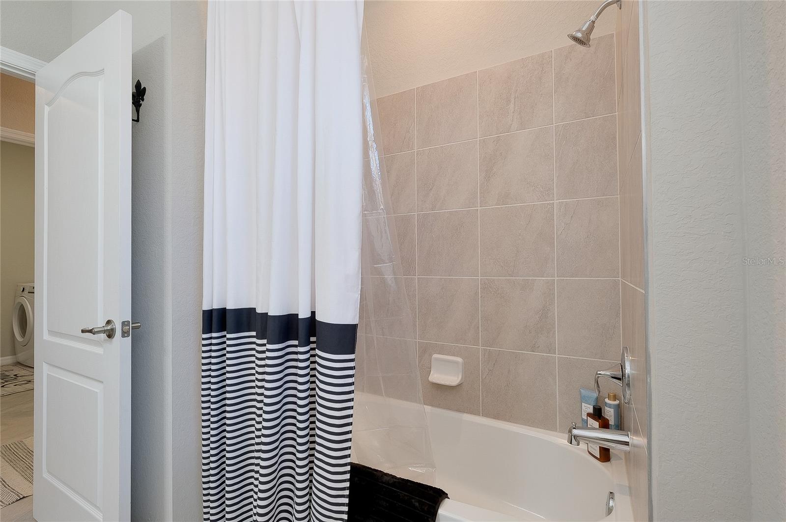 SARASOTA NATIONAL PH 13-B - Residential