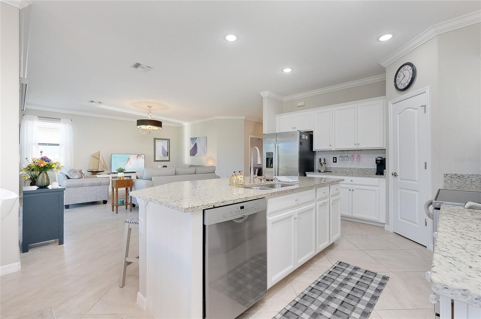 SARASOTA NATIONAL PH 13-B - Residential