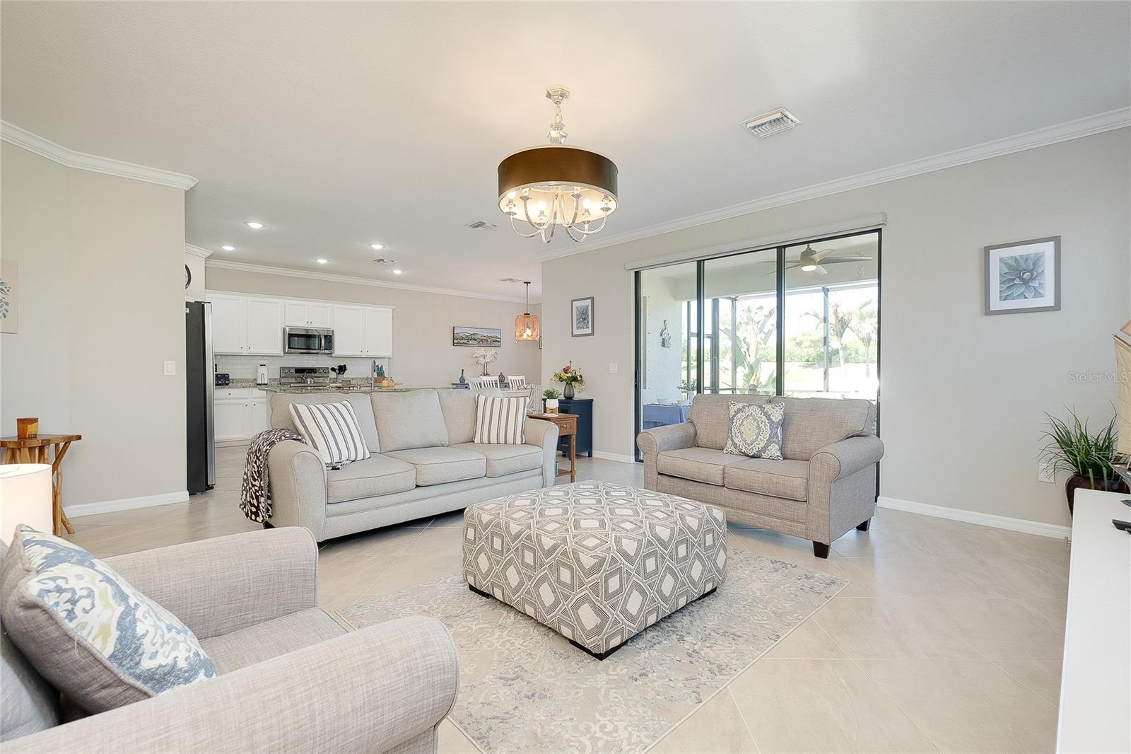 SARASOTA NATIONAL PH 13-B - Residential