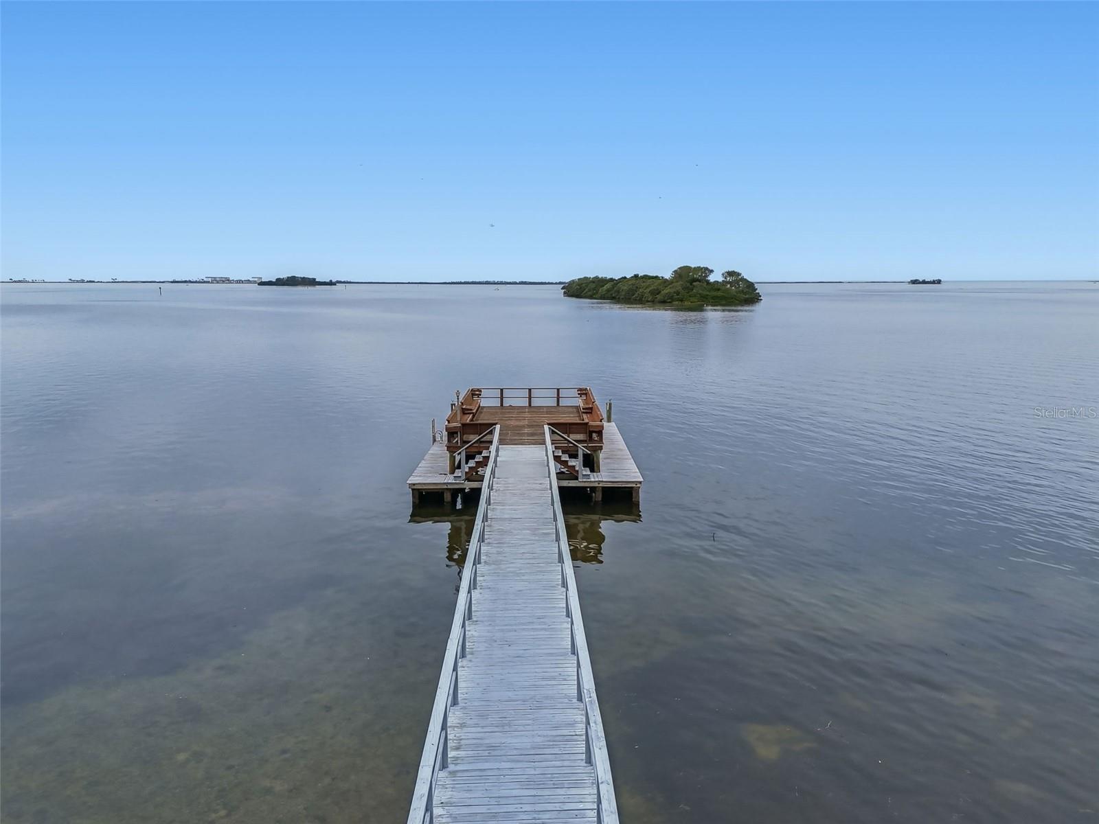 MAGNOLIA WATERFRONT APTS INC CO-OP - Residential