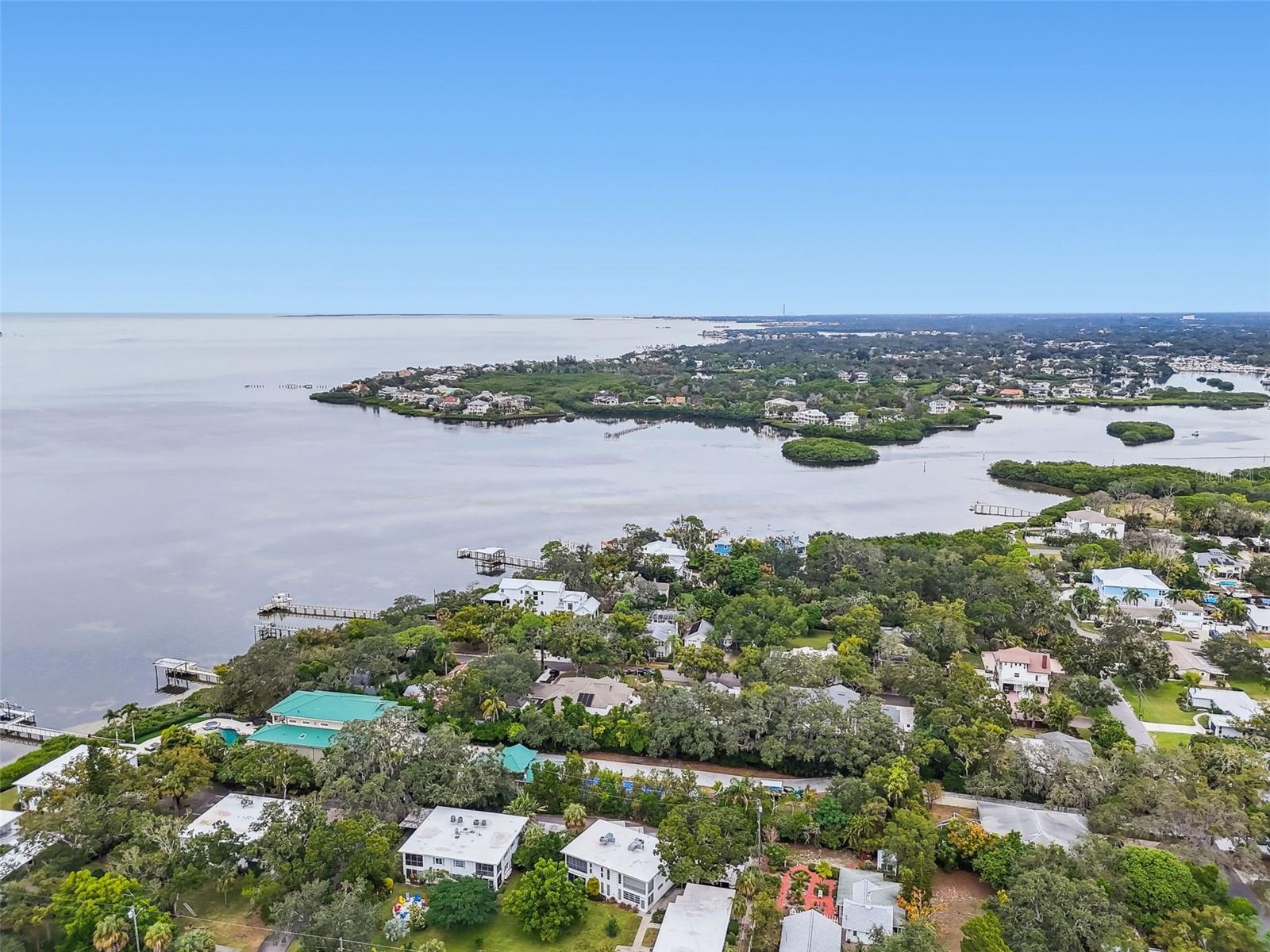 MAGNOLIA WATERFRONT APTS INC CO-OP - Residential