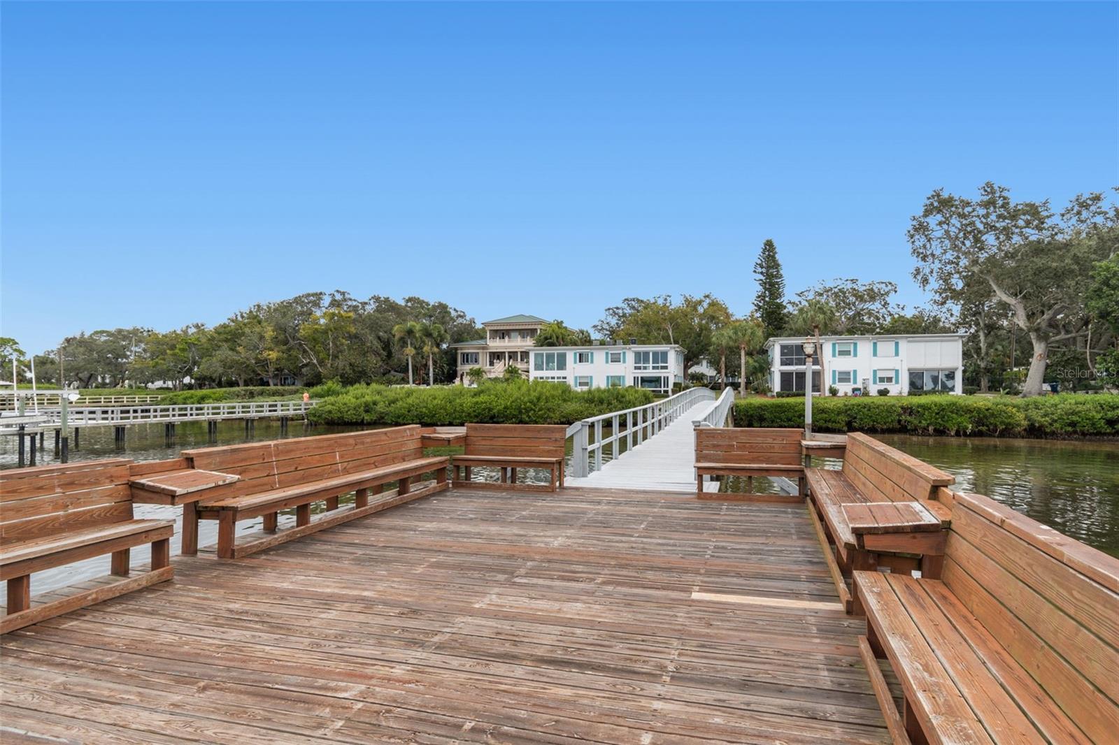 MAGNOLIA WATERFRONT APTS INC CO-OP - Residential