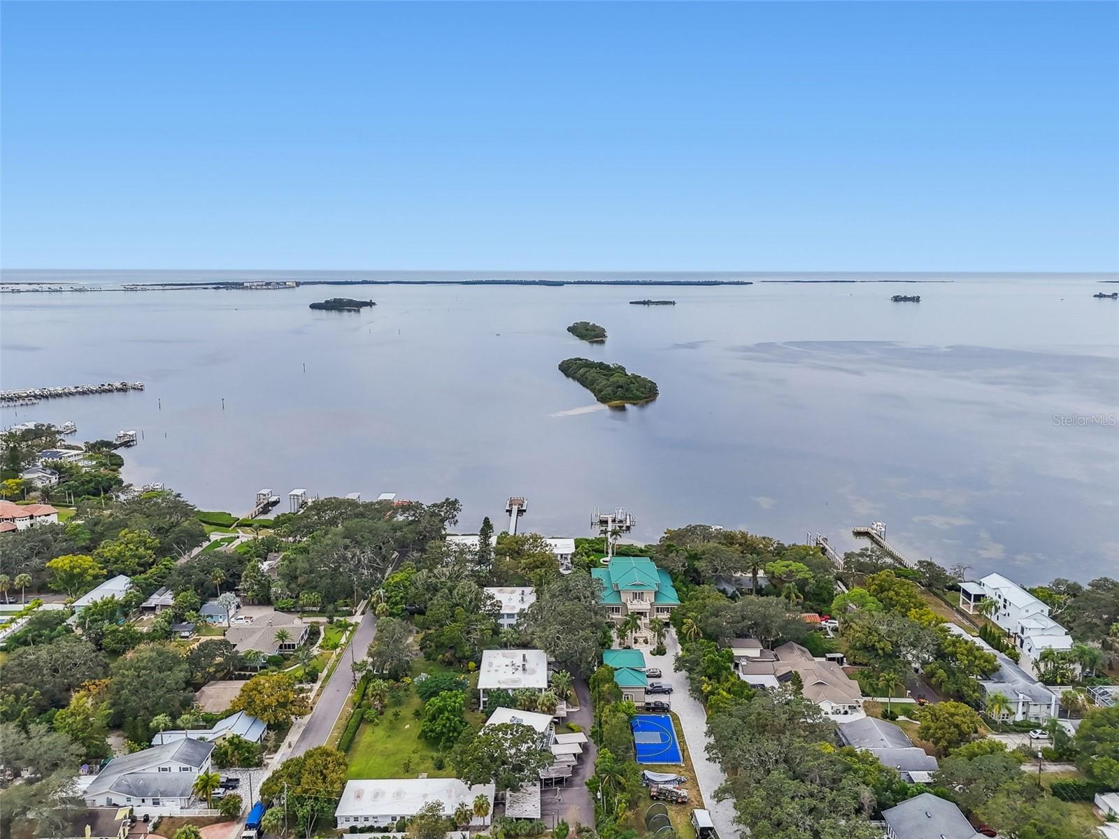 MAGNOLIA WATERFRONT APTS INC CO-OP - Residential