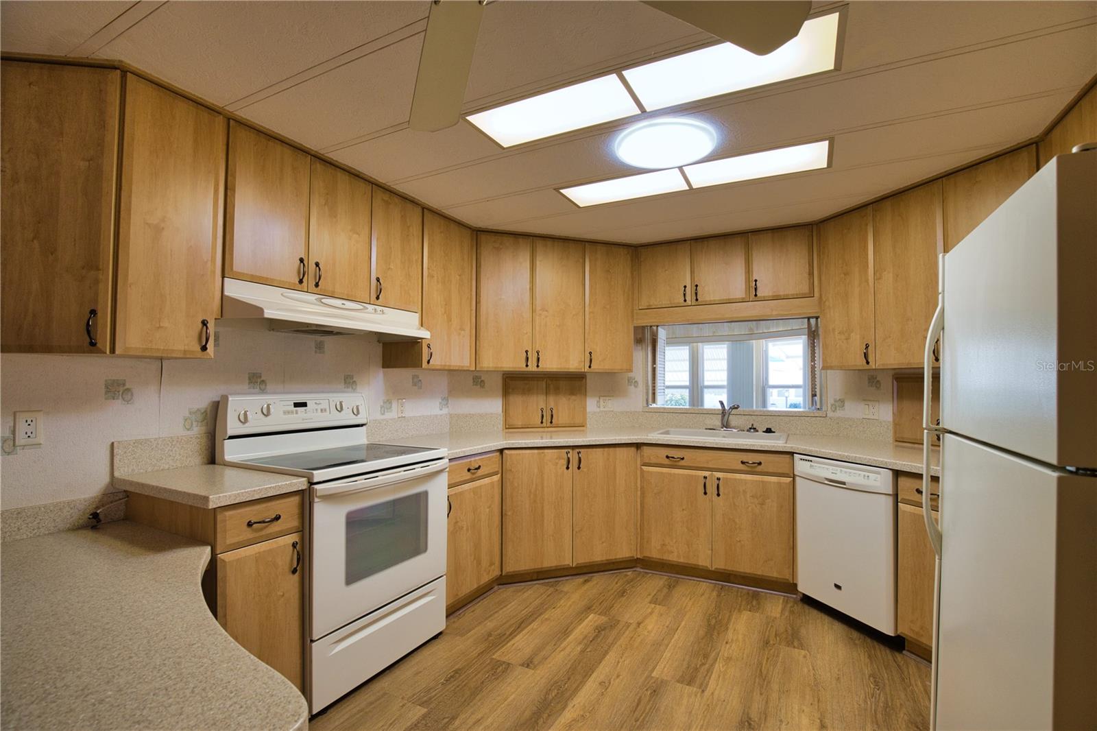 LA CASA MHP CO-OP - Residential