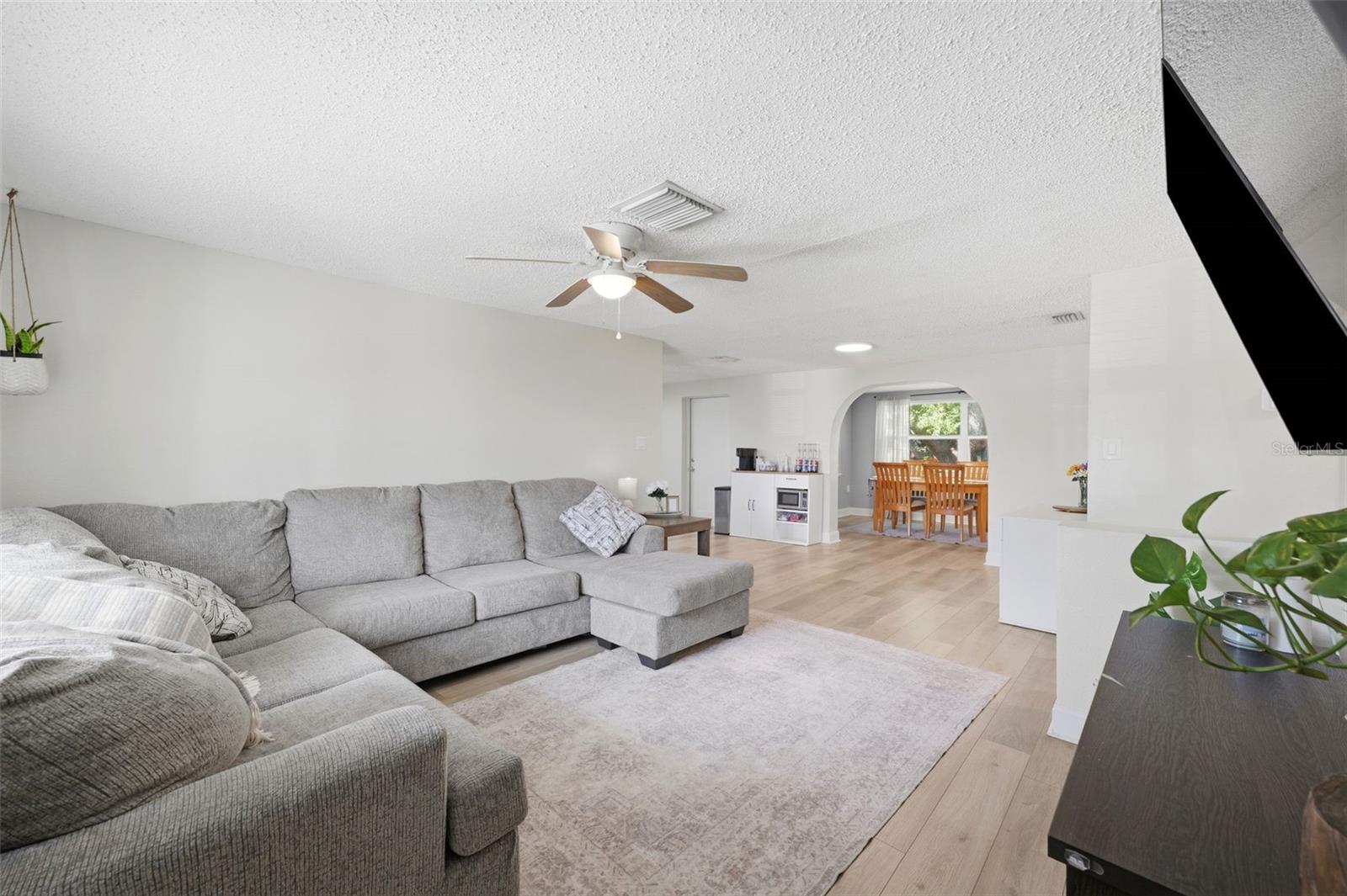 10025 SLEEPY HOLLOW LANE