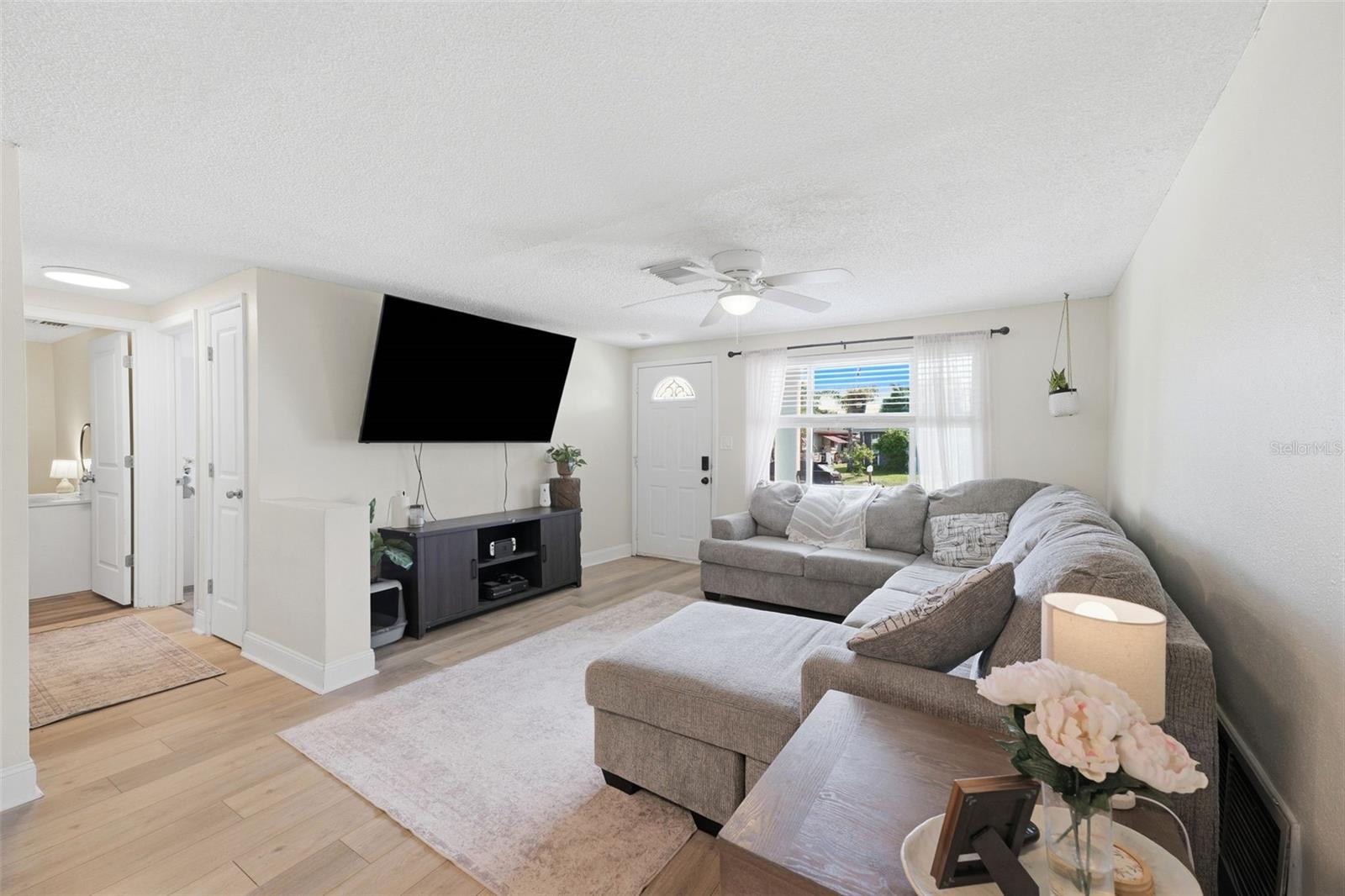 10025 SLEEPY HOLLOW LANE