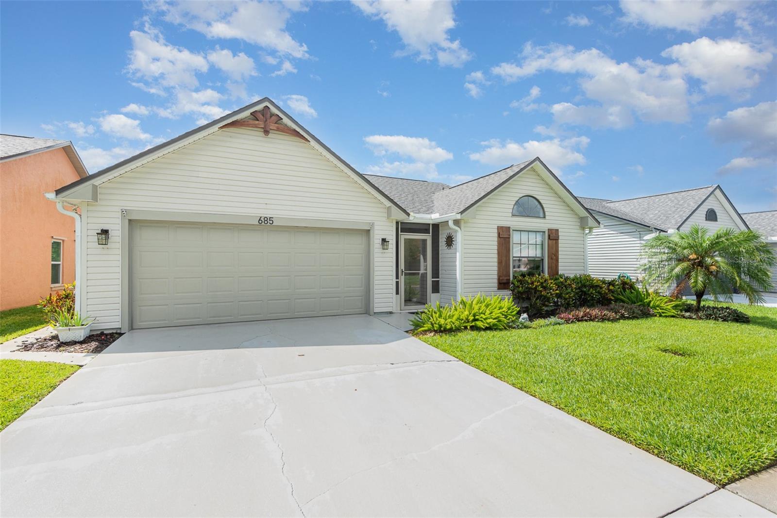 685 MIDDLEBURY LOOP