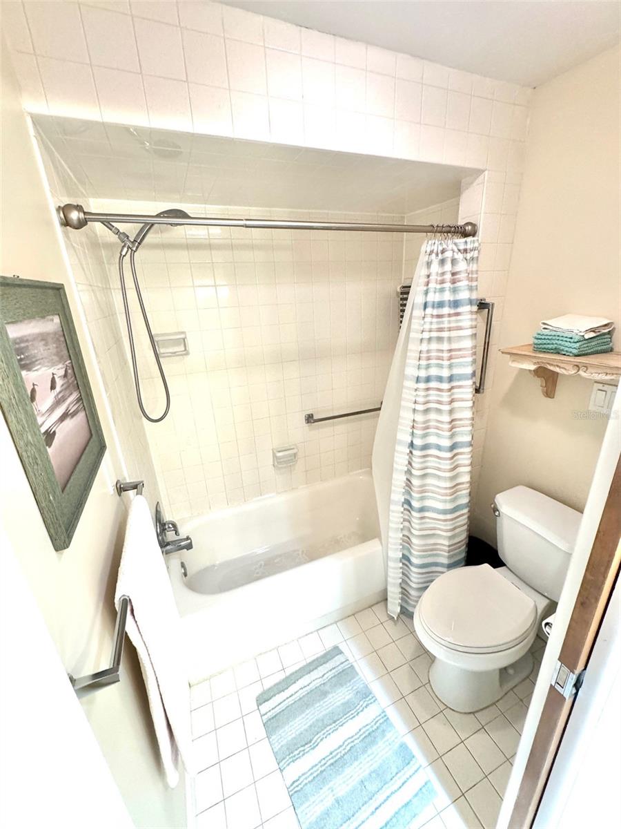 TAHITIAN GARDENS CONDO - Residential