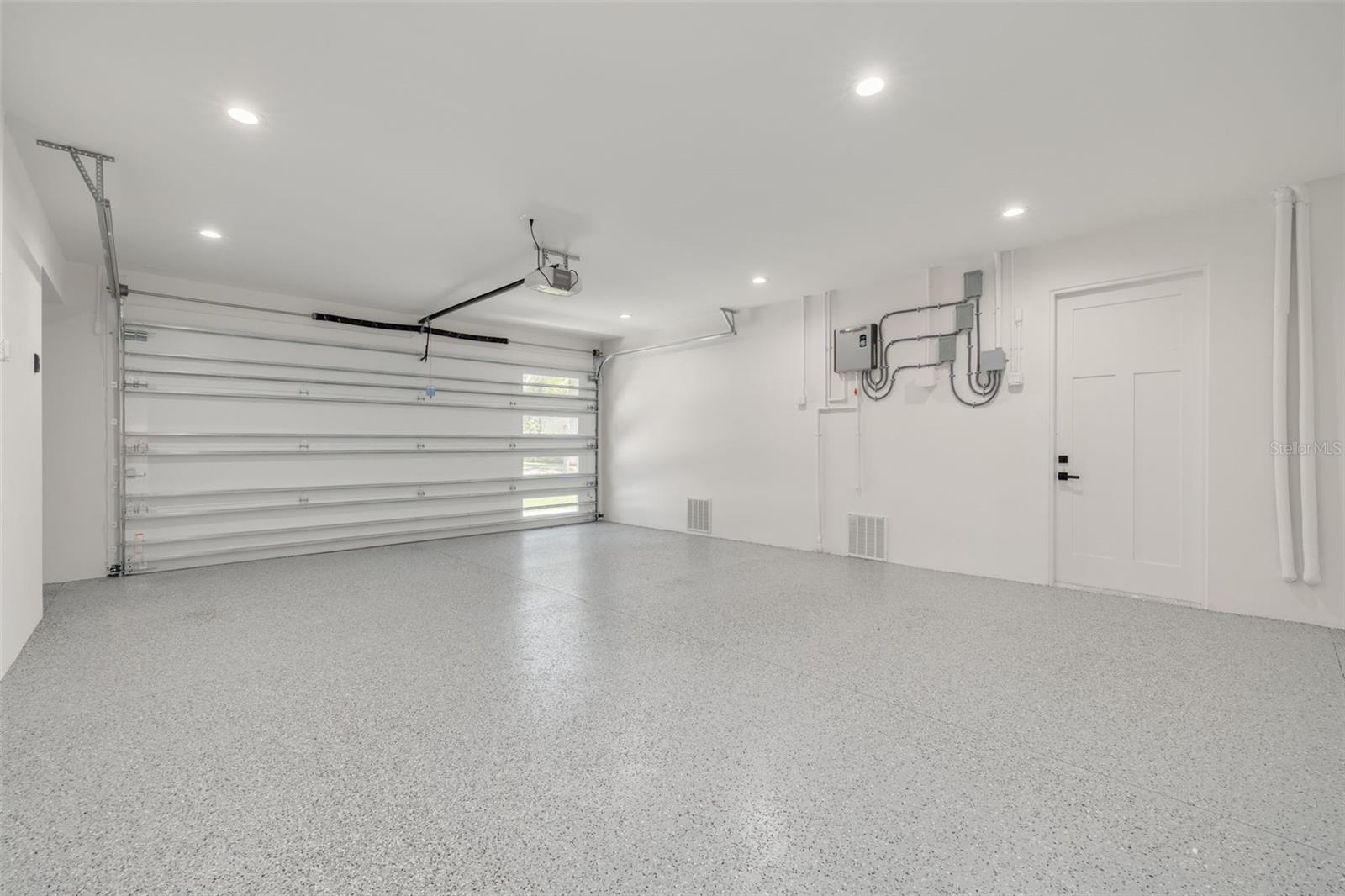 KIPP'S COLONY ESTATES AT PASADENA YACHT/COUNTRY CL - Residential