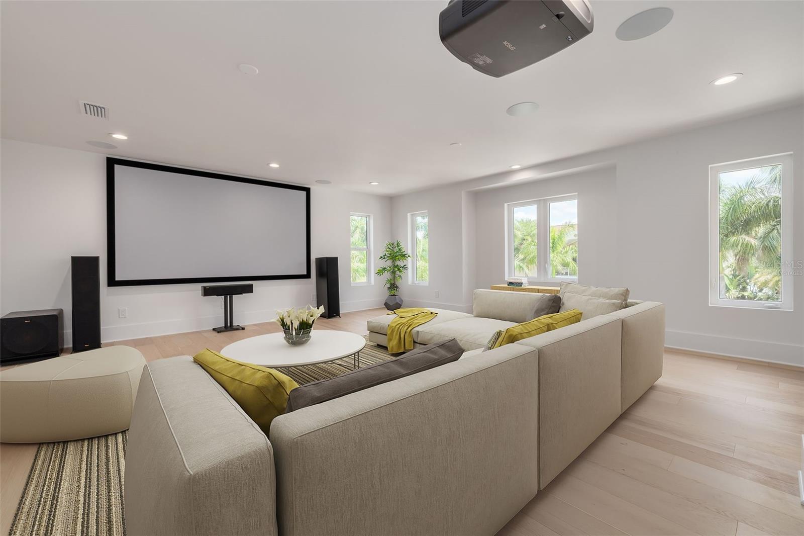 KIPP'S COLONY ESTATES AT PASADENA YACHT/COUNTRY CL - Residential