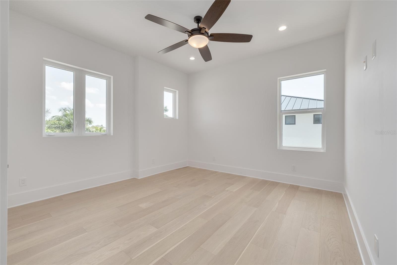 KIPP'S COLONY ESTATES AT PASADENA YACHT/COUNTRY CL - Residential