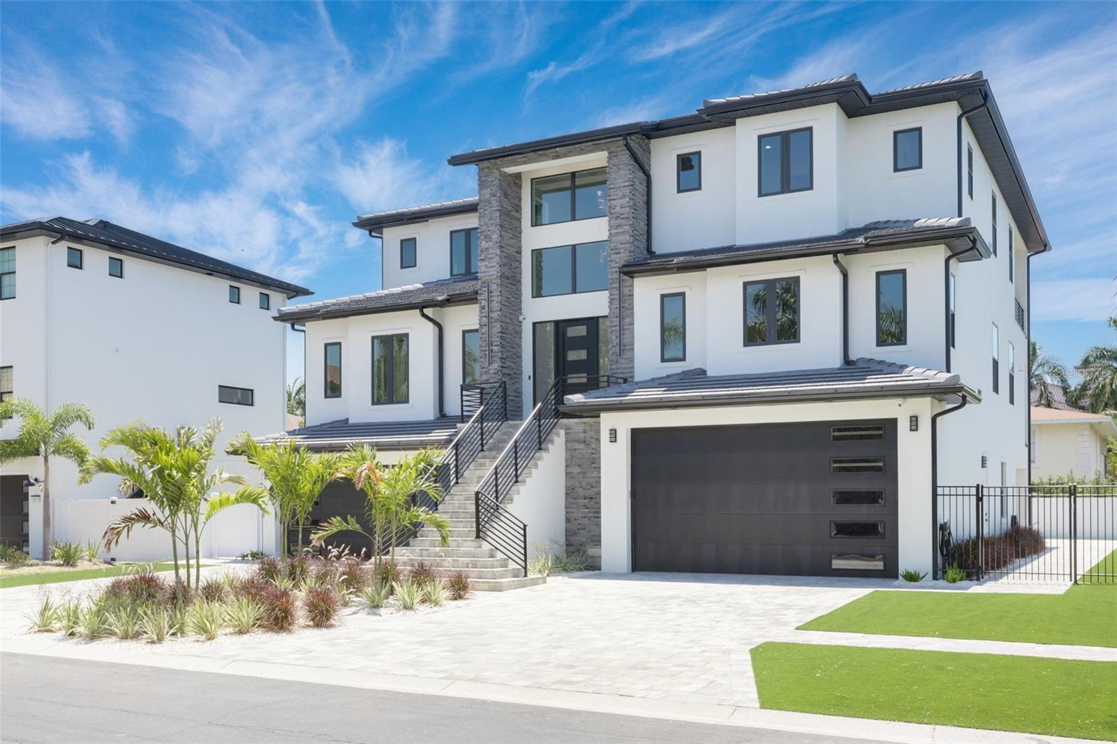 KIPP'S COLONY ESTATES AT PASADENA YACHT/COUNTRY CL - Residential