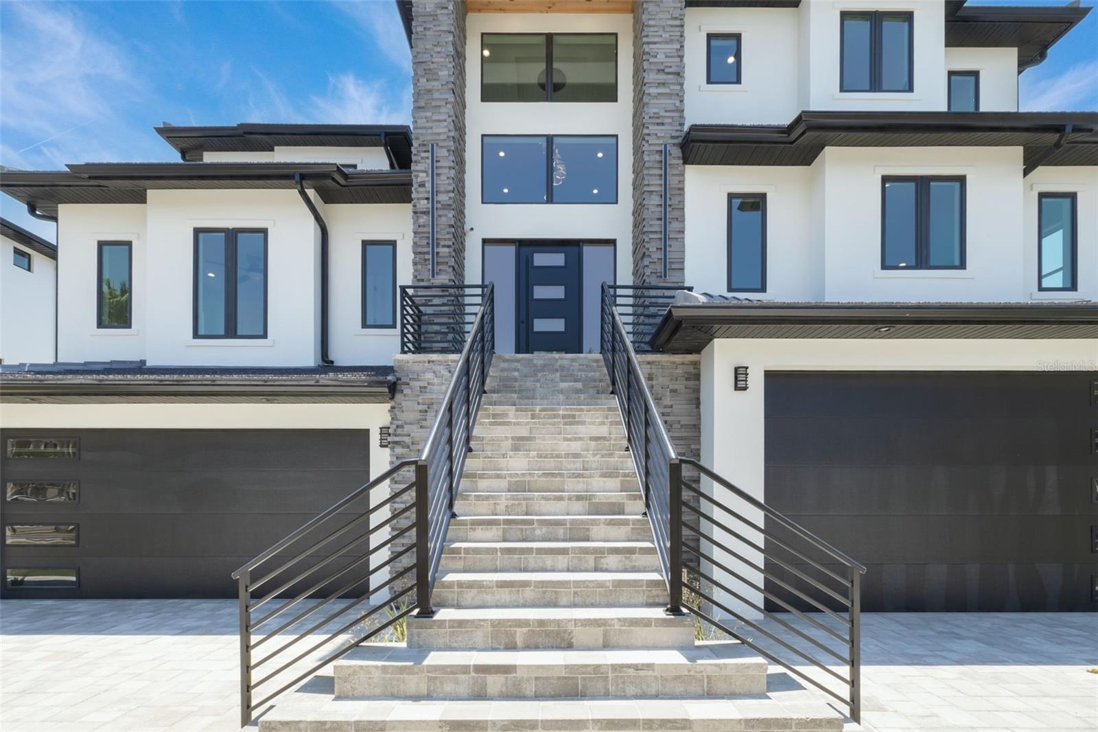 KIPP'S COLONY ESTATES AT PASADENA YACHT/COUNTRY CL - Residential