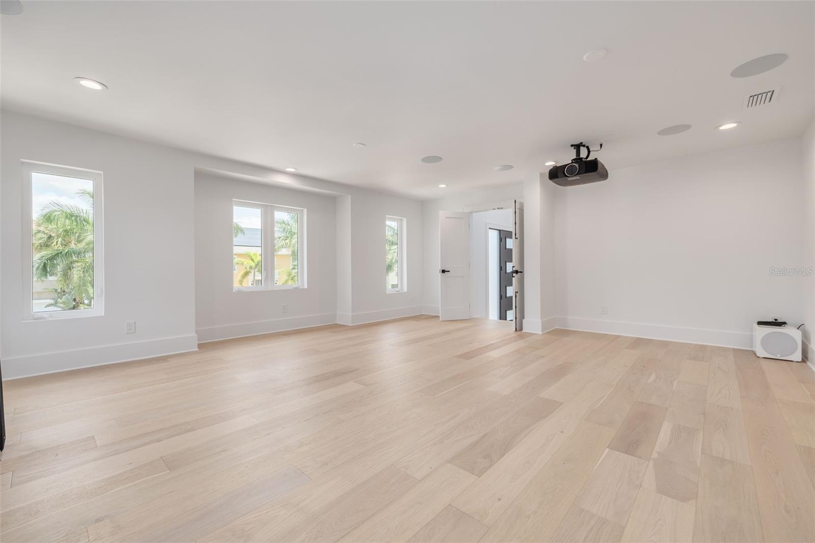 KIPP'S COLONY ESTATES AT PASADENA YACHT/COUNTRY CL - Residential