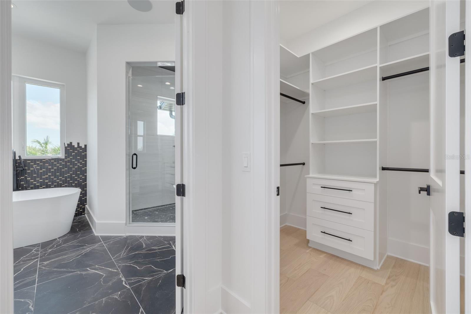 KIPP'S COLONY ESTATES AT PASADENA YACHT/COUNTRY CL - Residential