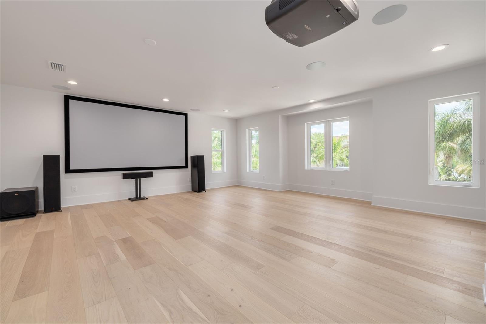 KIPP'S COLONY ESTATES AT PASADENA YACHT/COUNTRY CL - Residential