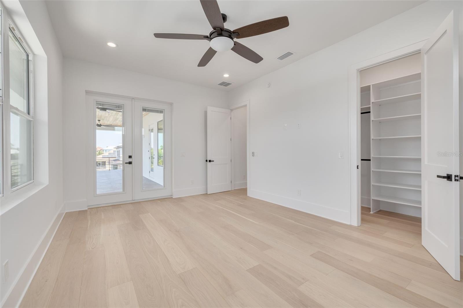 KIPP'S COLONY ESTATES AT PASADENA YACHT/COUNTRY CL - Residential