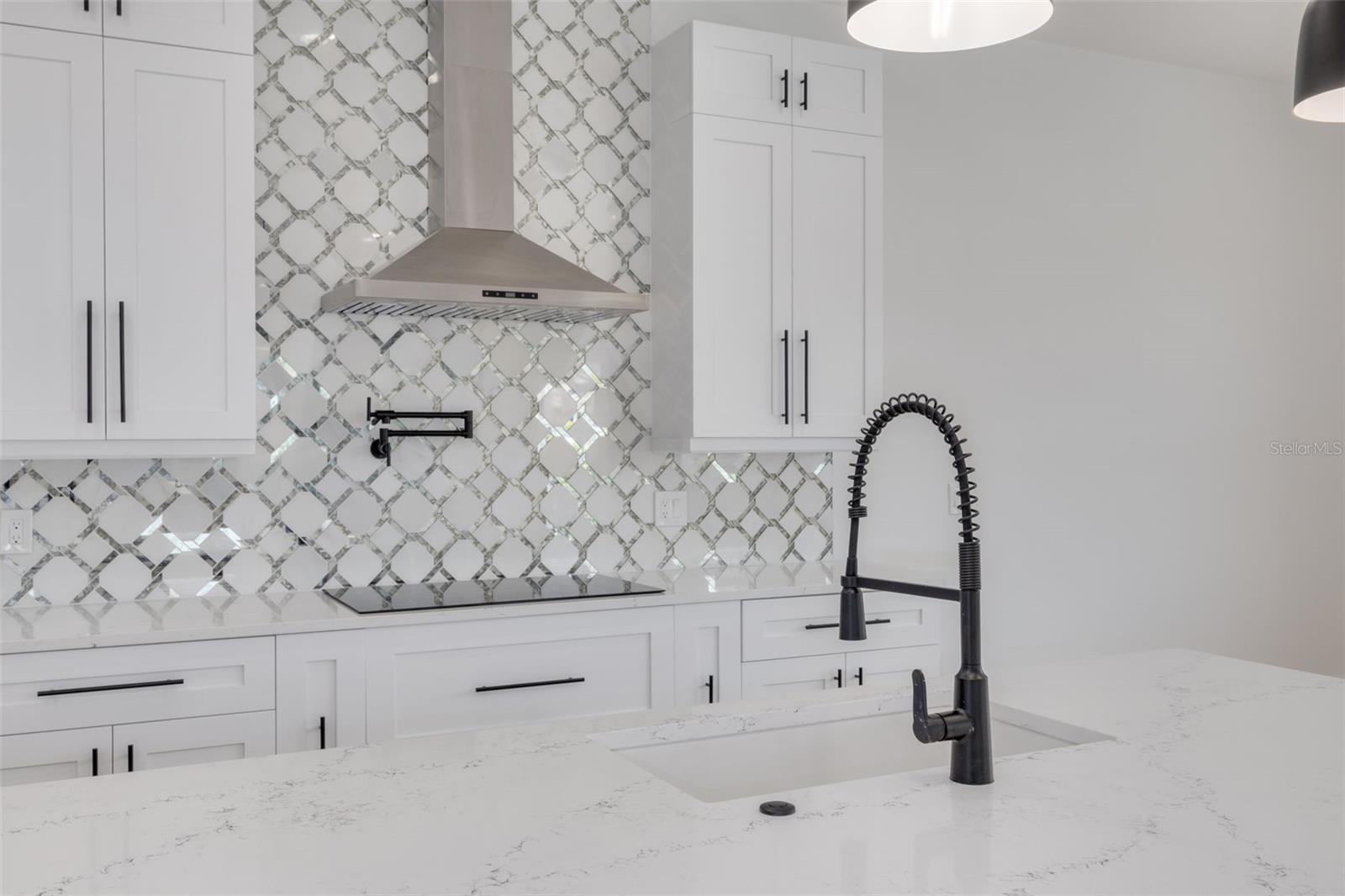 KIPP'S COLONY ESTATES AT PASADENA YACHT/COUNTRY CL - Residential