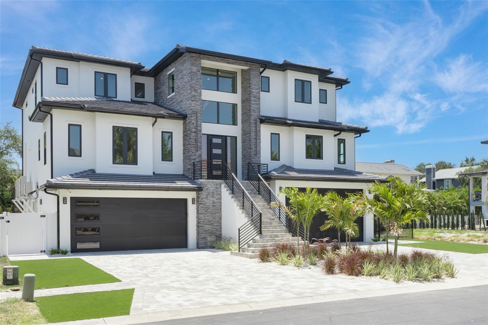 KIPP'S COLONY ESTATES AT PASADENA YACHT/COUNTRY CL - Residential