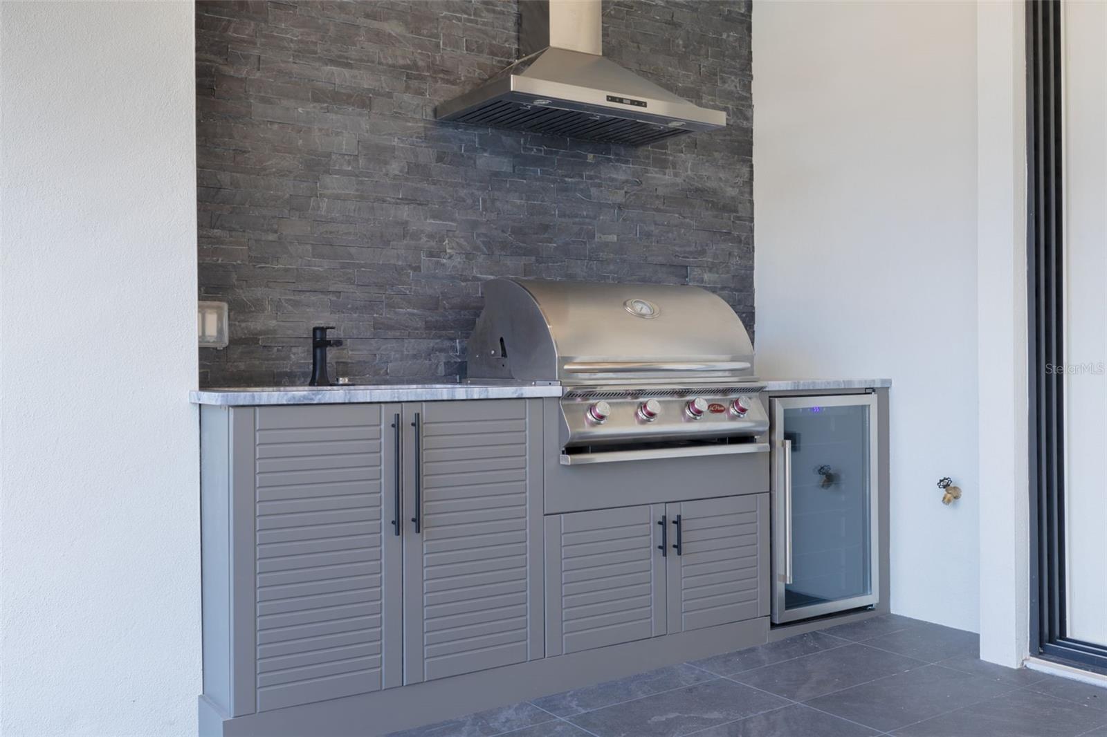 KIPP'S COLONY ESTATES AT PASADENA YACHT/COUNTRY CL - Residential