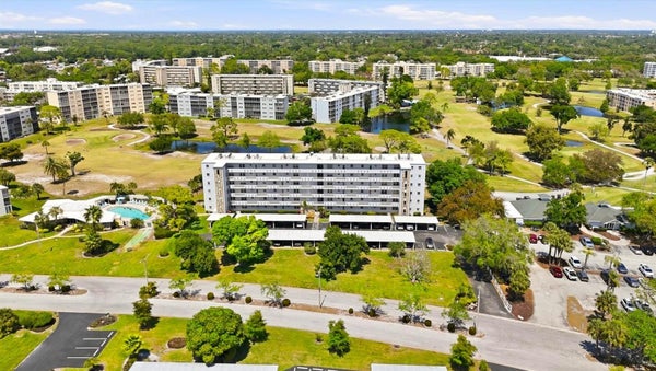 4240 IRONWOOD CIR # 406AA, BRADENTON, FL 34209 - Image cb416b83e340f63b9d3dd4d88d0f8113/3682919468