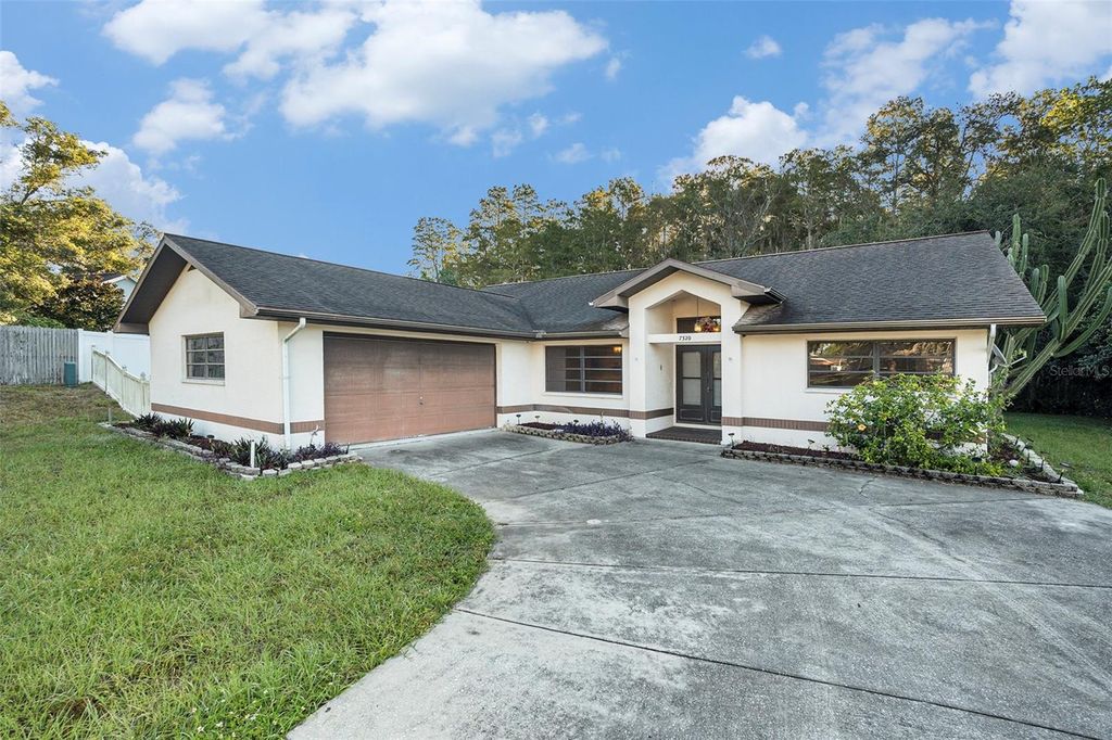 Photo of 7320 Auburn Lane, New Port Richey, FL 34654 (MLS # O6353192)