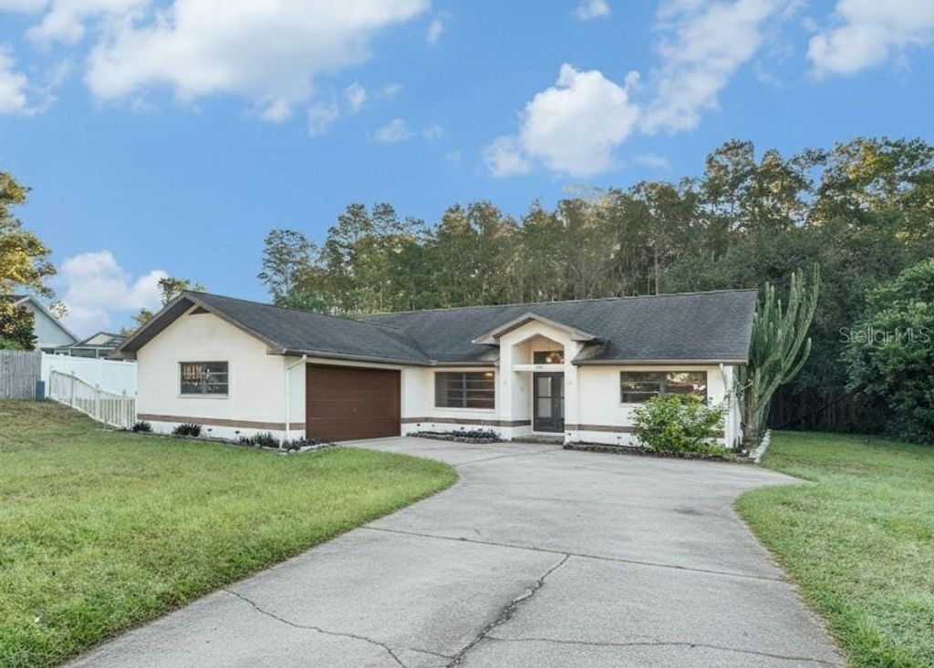 Photo of 7320 Auburn Lane, New Port Richey, FL 34654 (MLS # O6353192)