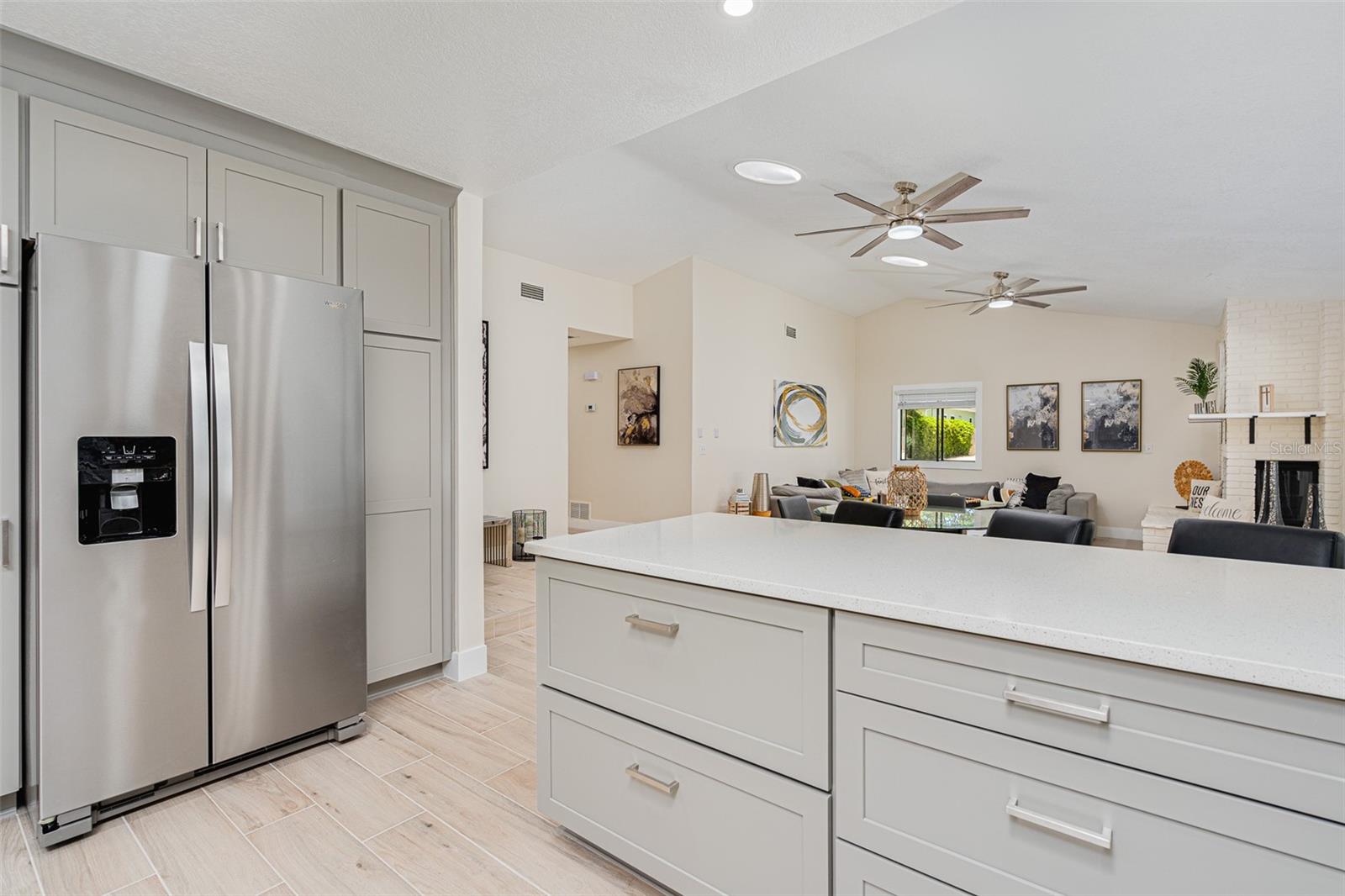 LIGHTHOUSE SHORES - Residential