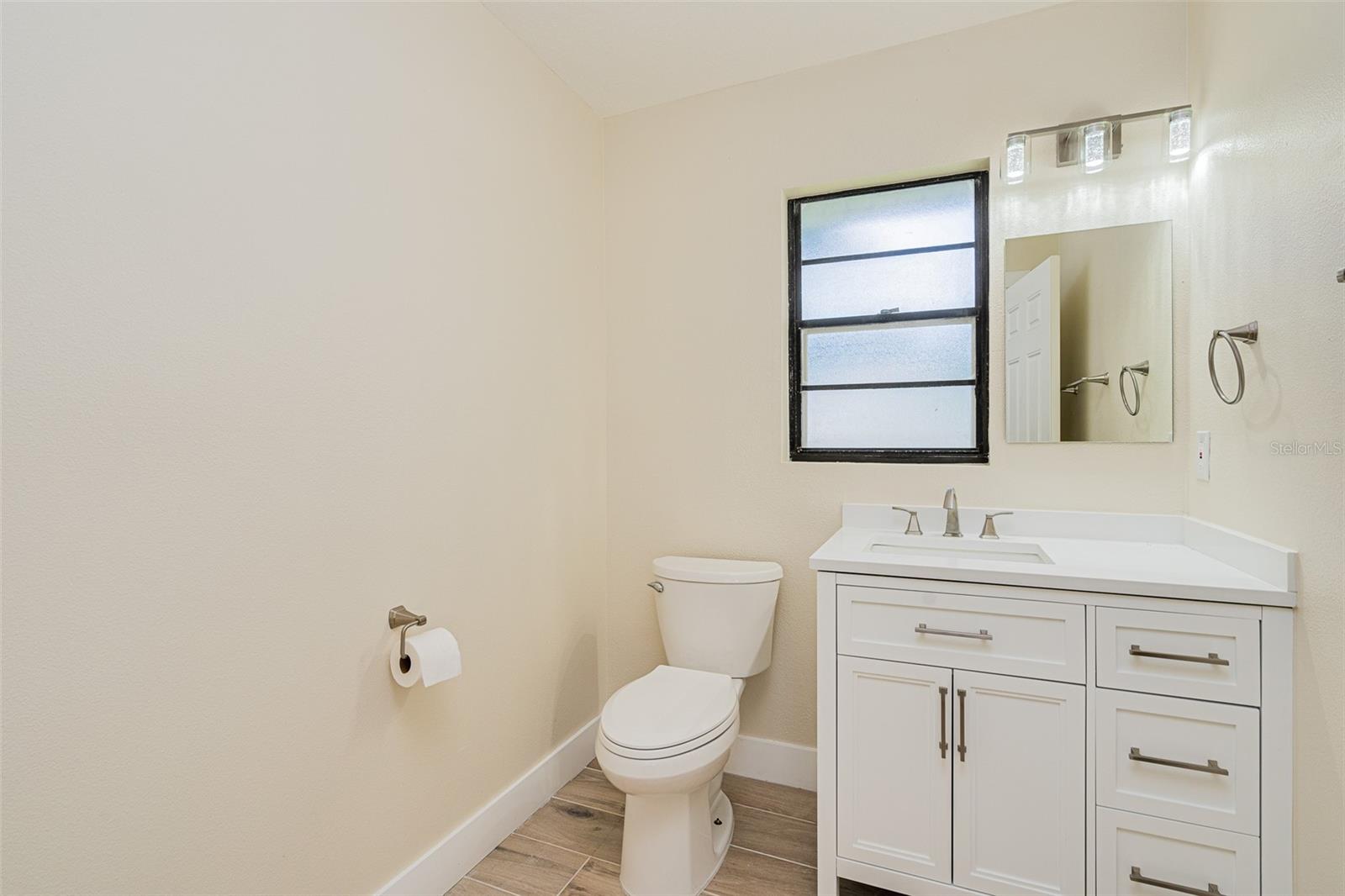 LIGHTHOUSE SHORES - Residential