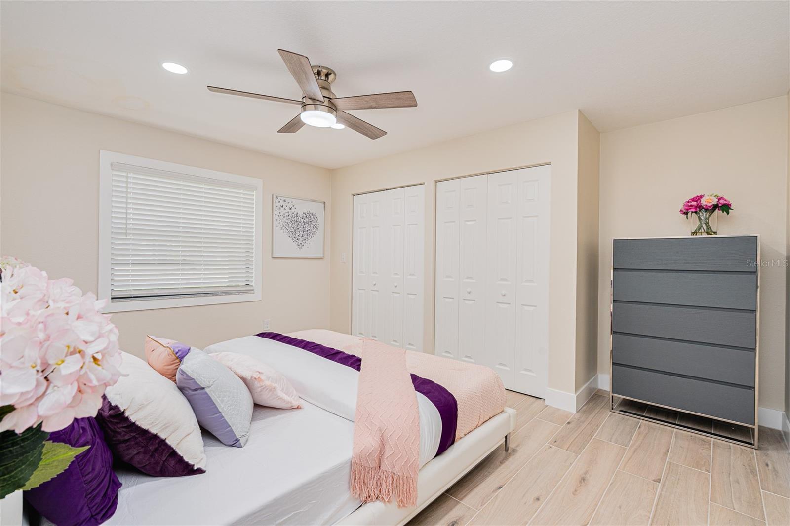 LIGHTHOUSE SHORES - Residential