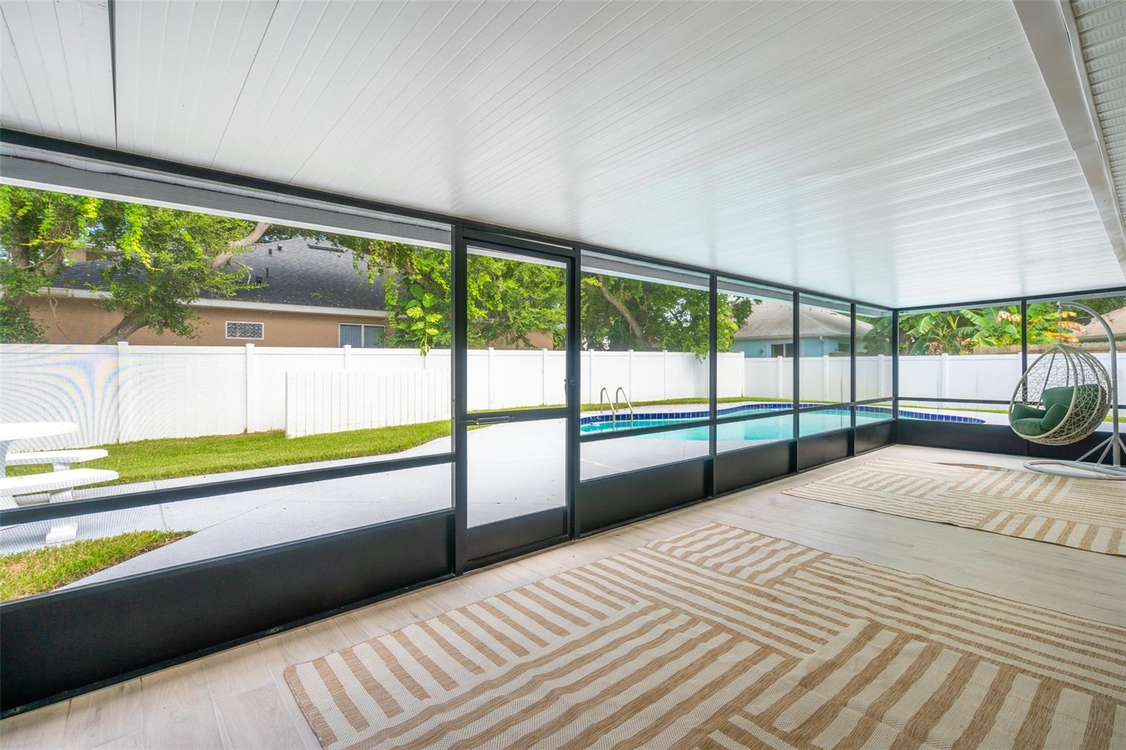 LIGHTHOUSE SHORES - Residential