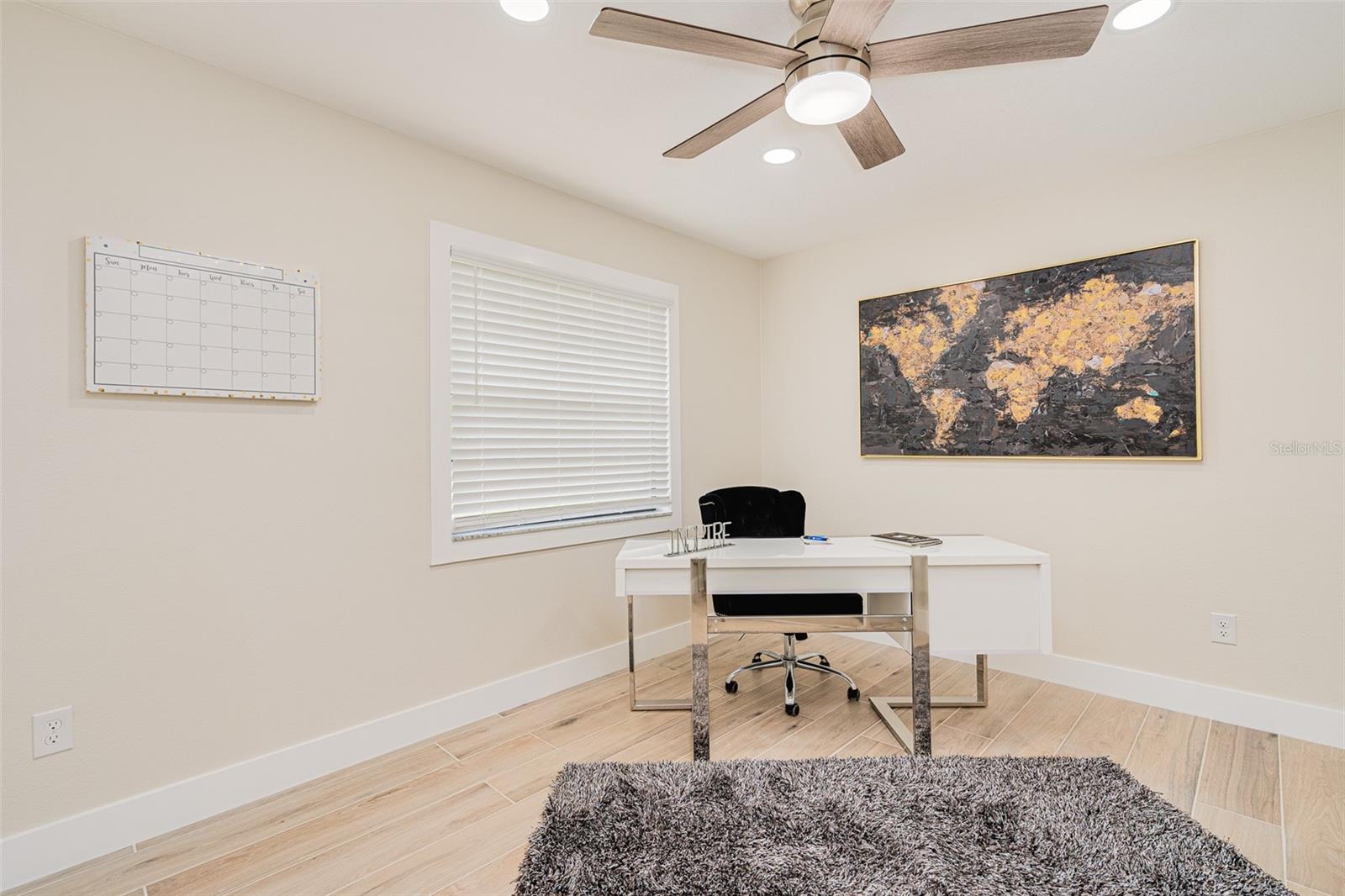 LIGHTHOUSE SHORES - Residential