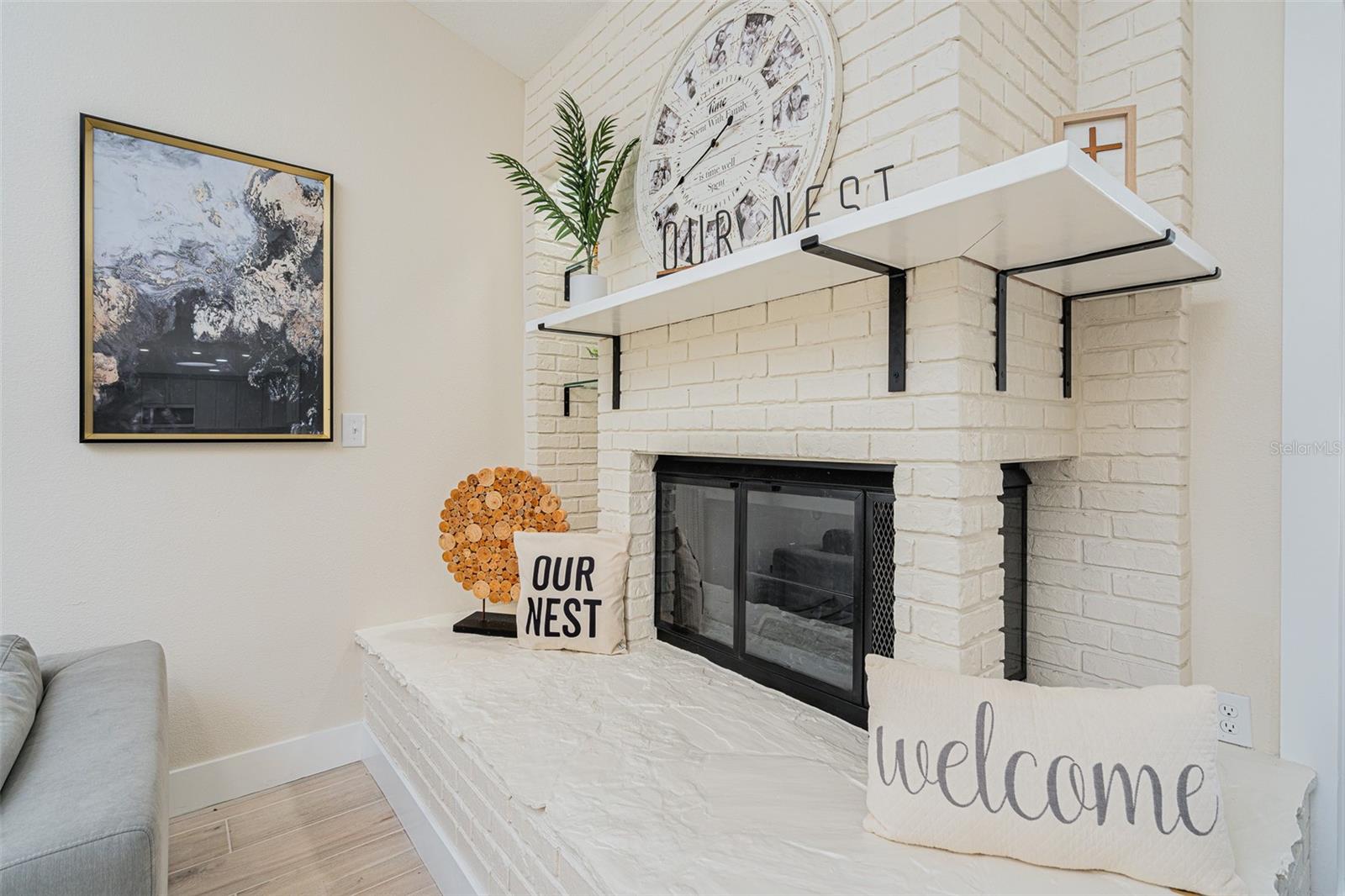 LIGHTHOUSE SHORES - Residential