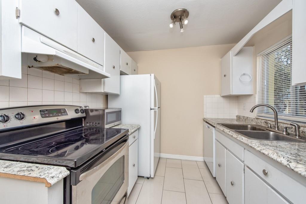 PALMA CEIA GARDENS CONDO - Residential