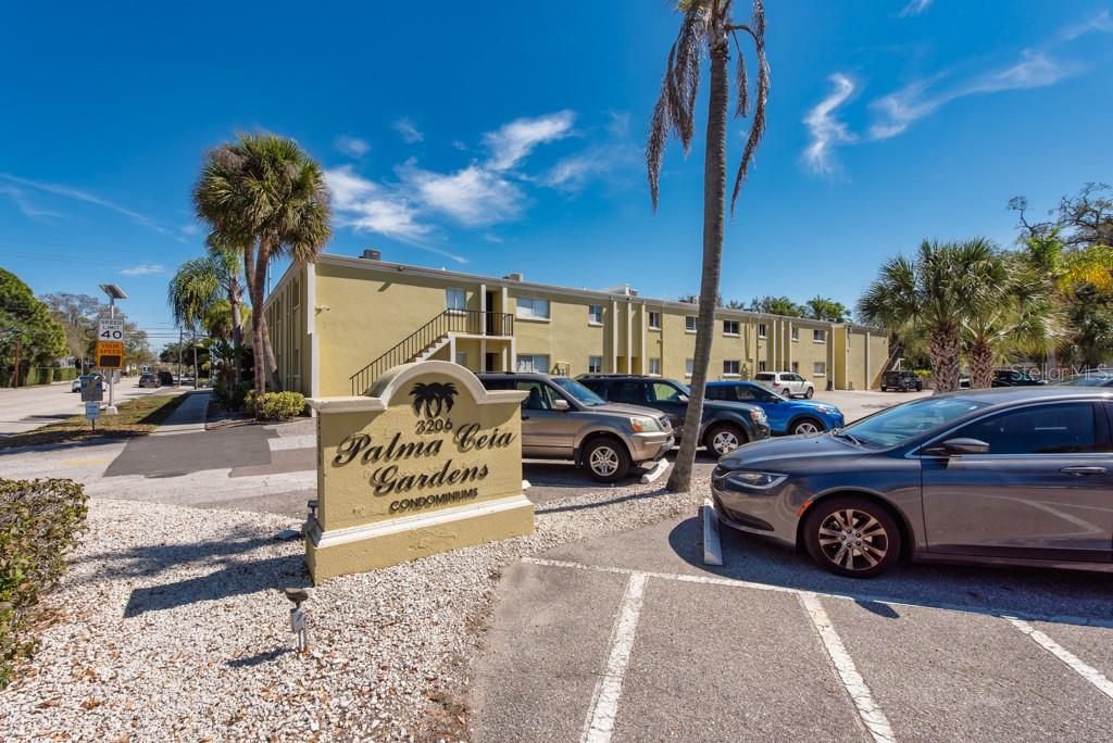 3206 W AZEELE STREET 215