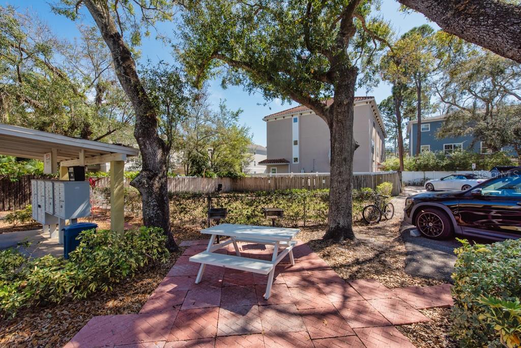 PALMA CEIA GARDENS CONDO - Residential