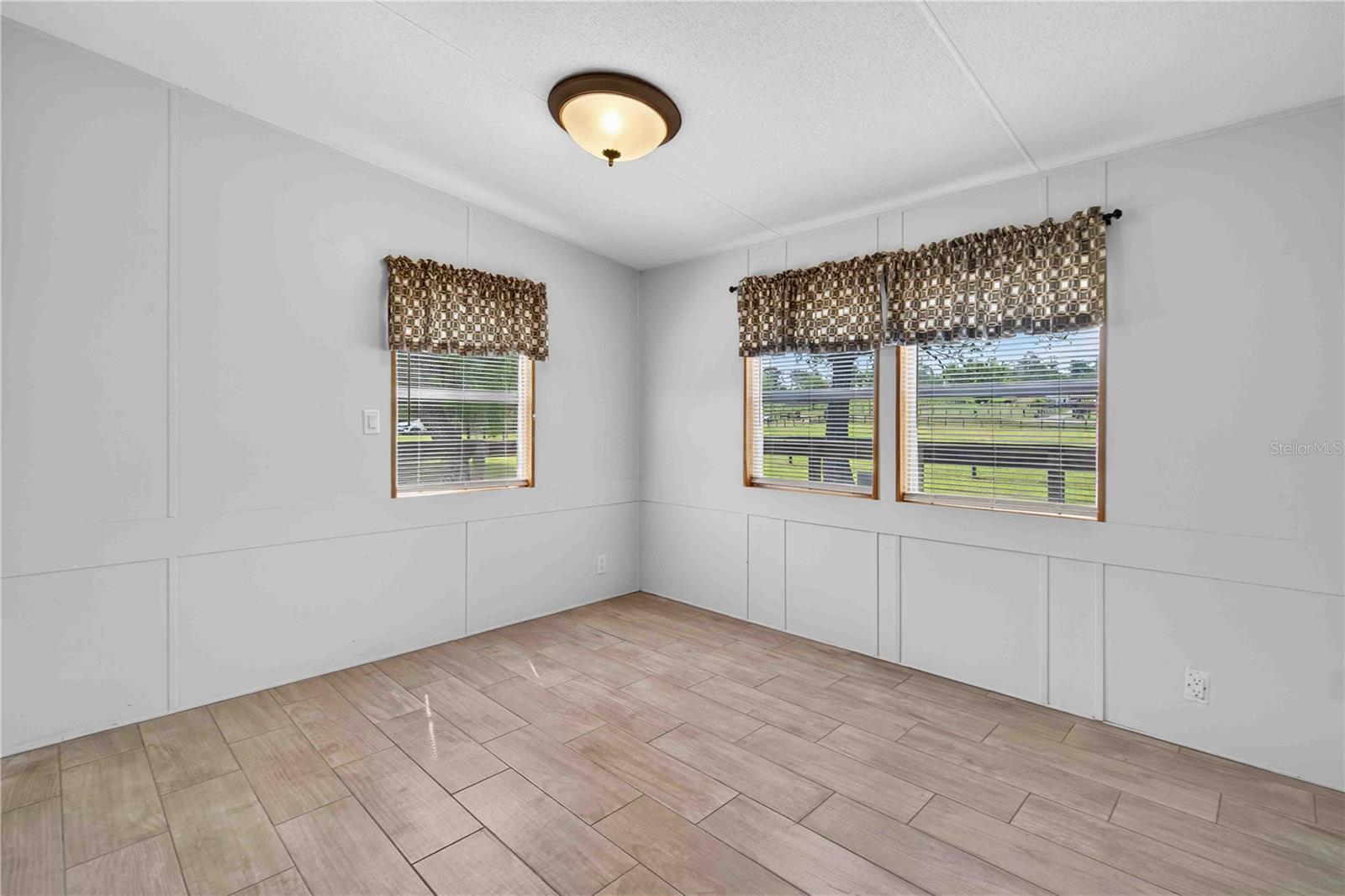 TRIPLE CROWN FARMS - Residential