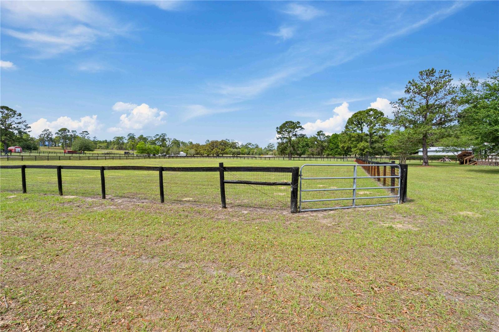 TRIPLE CROWN FARMS - Residential
