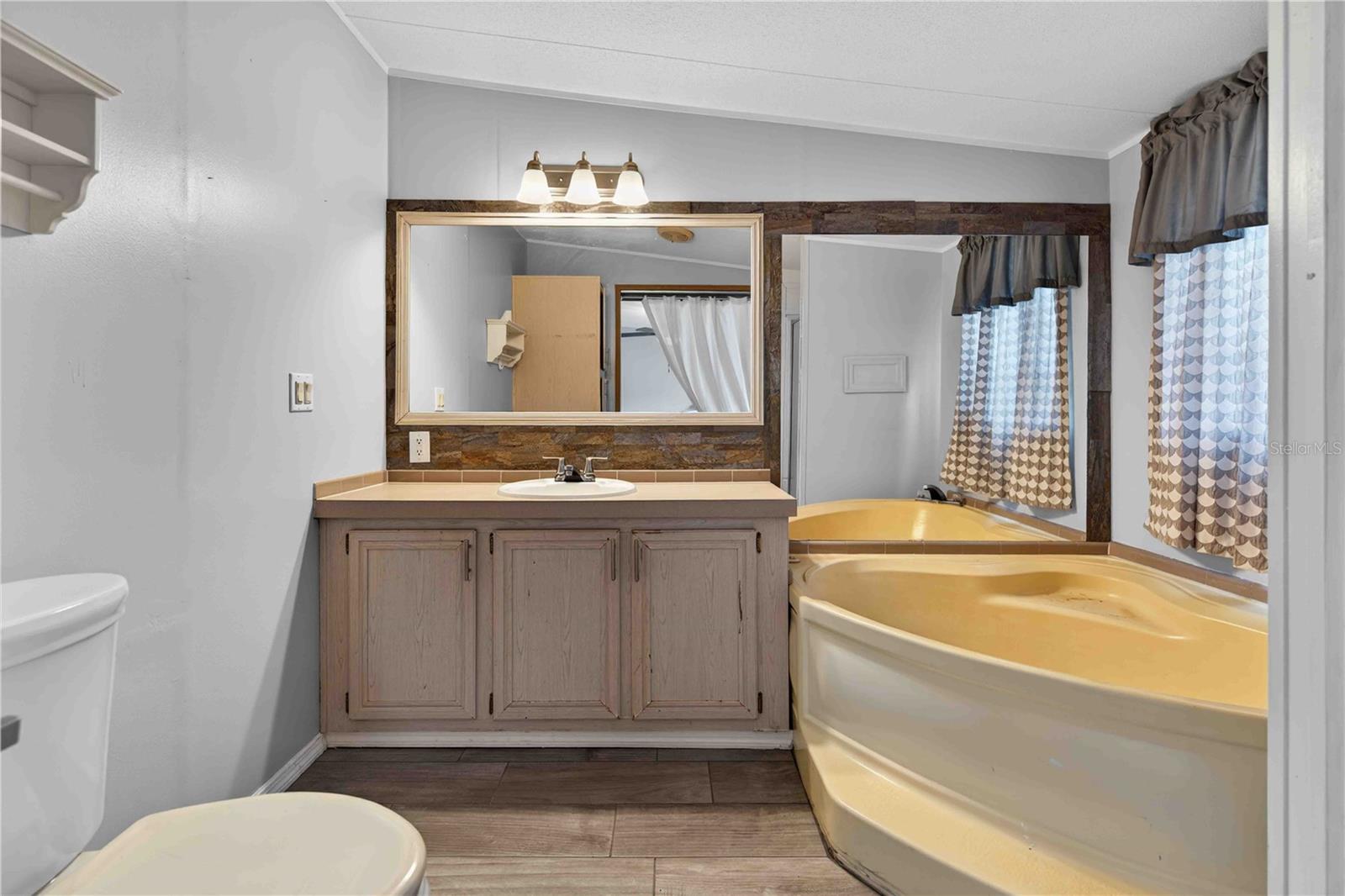 TRIPLE CROWN FARMS - Residential
