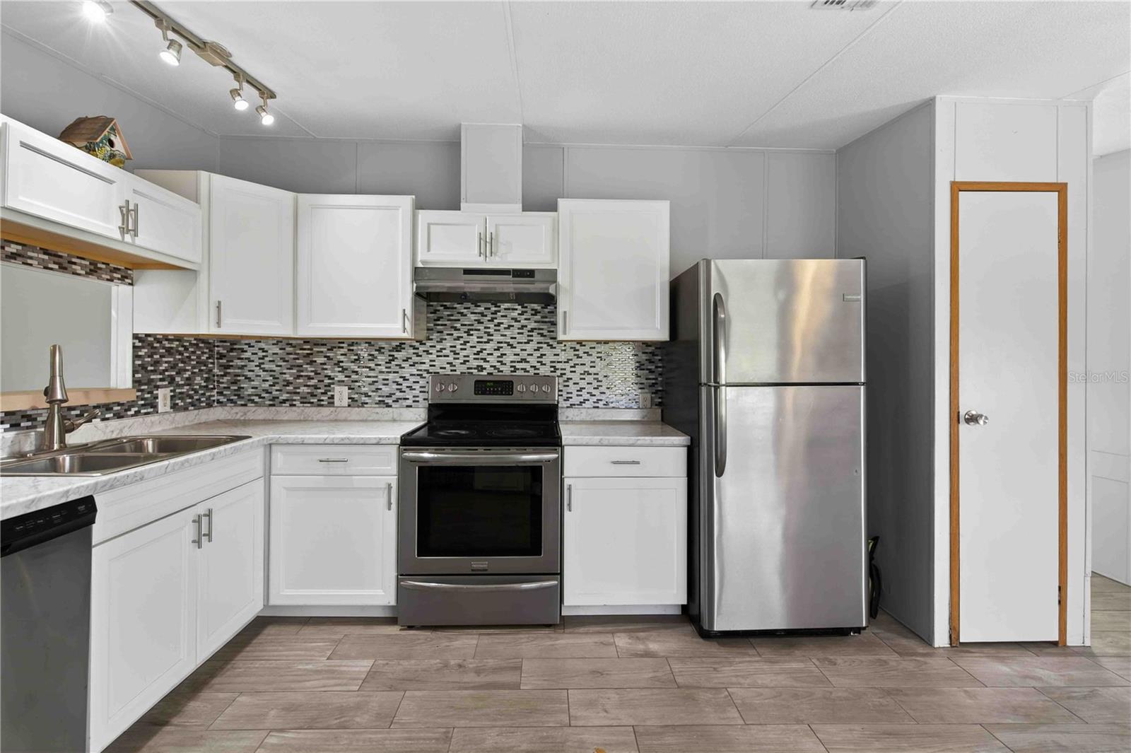 TRIPLE CROWN FARMS - Residential