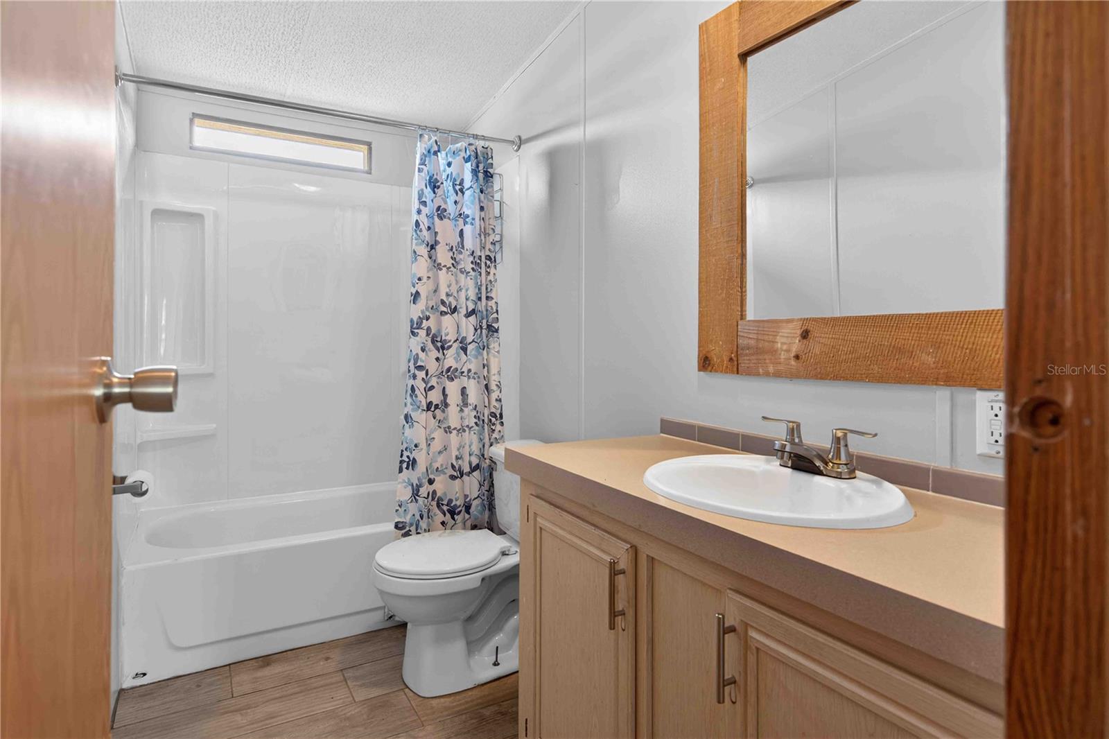 TRIPLE CROWN FARMS - Residential