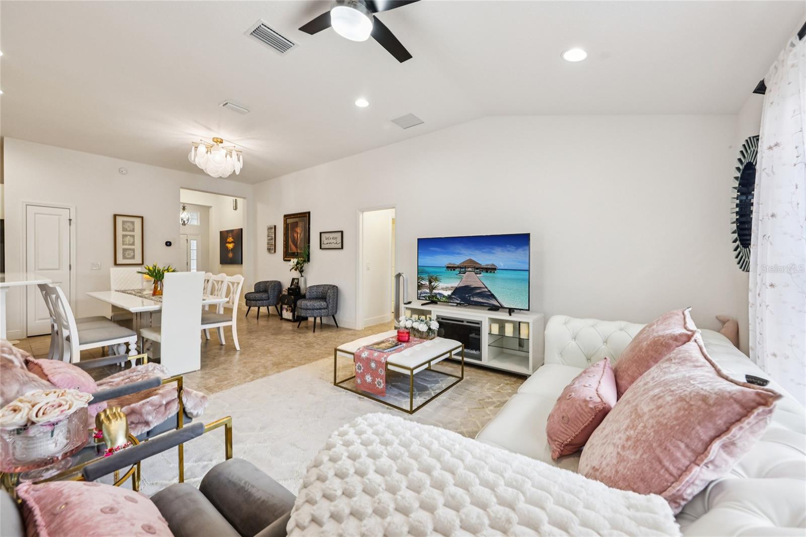 ENCLAVE/LAKESIDE LNDGS - Residential