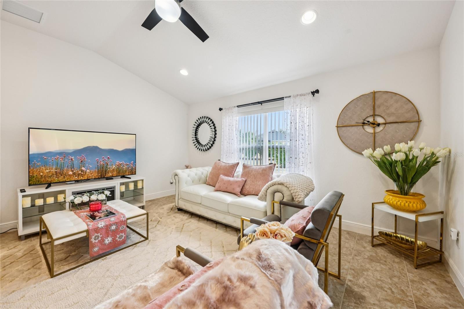 ENCLAVE/LAKESIDE LNDGS - Residential