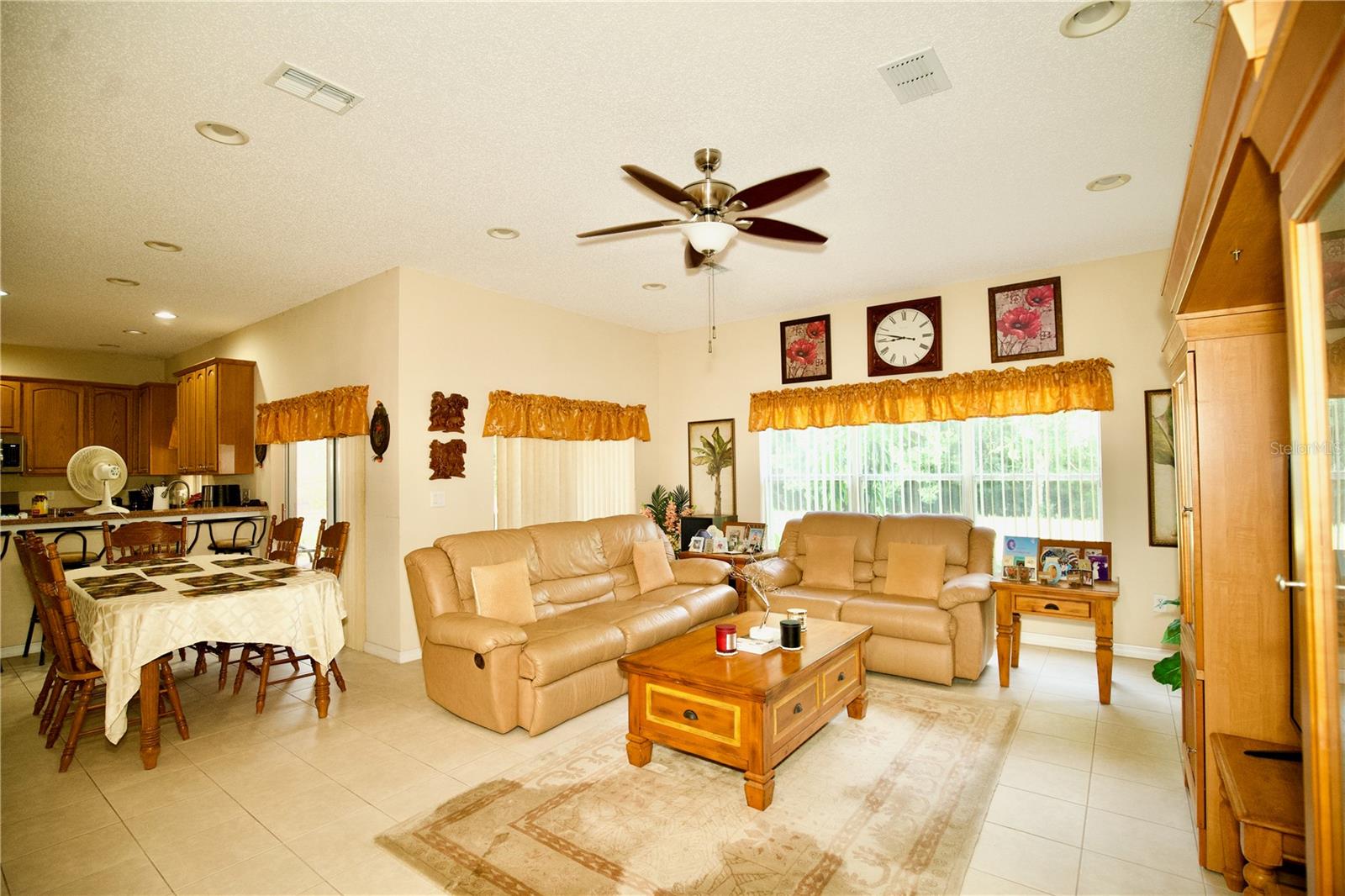 2038 OSWEGO DRIVE