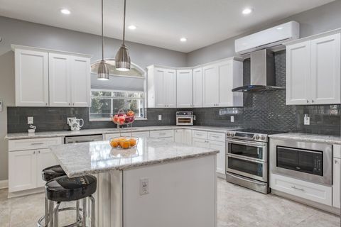 A home in PALM HARBOR