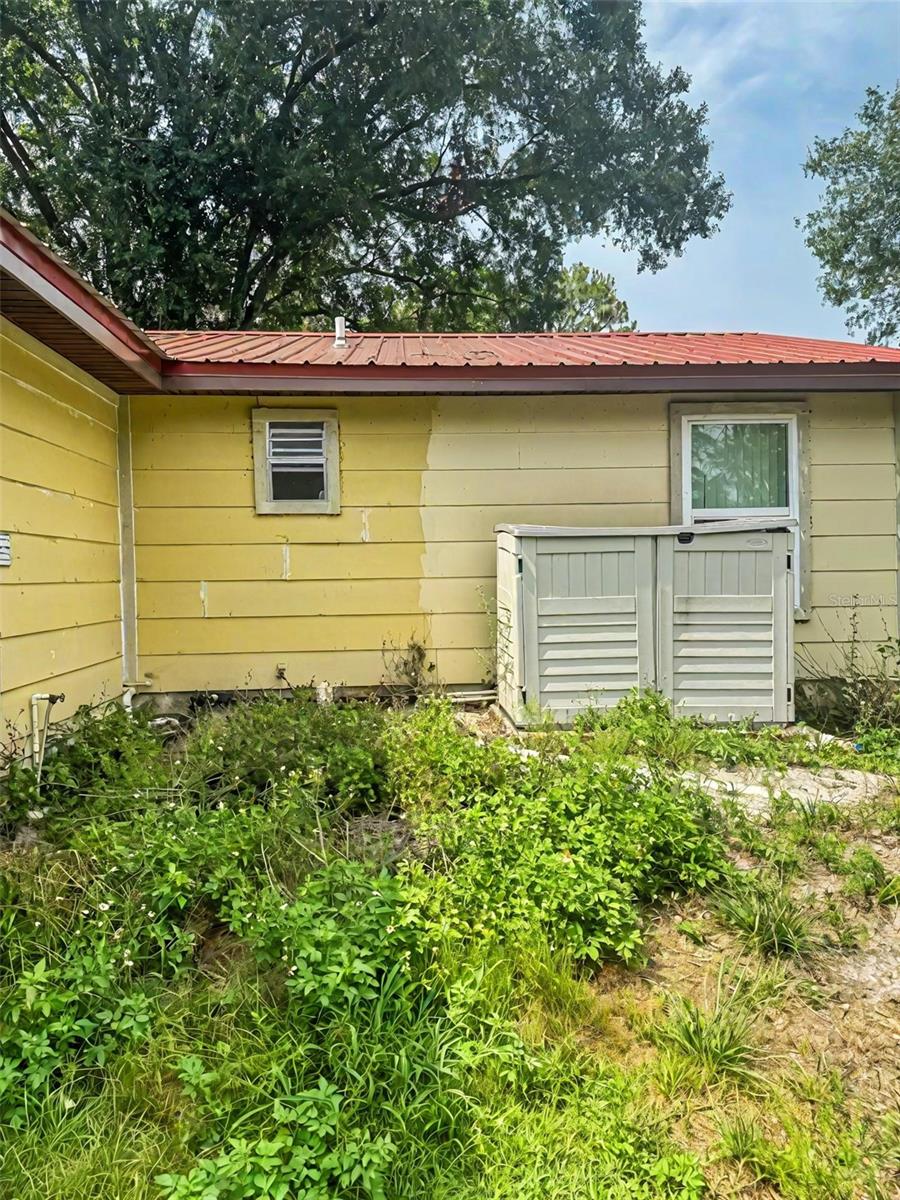 2220 WOODS TRAIL
